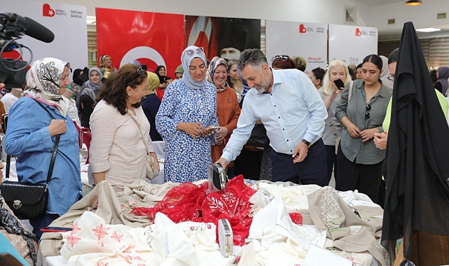 Bayraklı’da kadının gücü var
