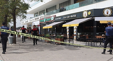 İzmir'de adliye önünde silahlı çatışma: 1 ölü, 3 yaralı