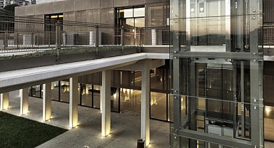 Bergama Kültür Merkezi'nde Perdeler Açıldı