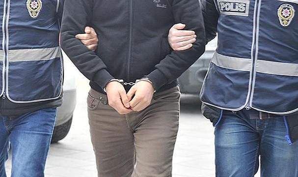 HDP İzmir İl eş başkanları ve ilçe başkanı gözaltında