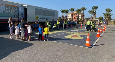 İzmir'de jandarmadan trafik güvenliği eğitimi