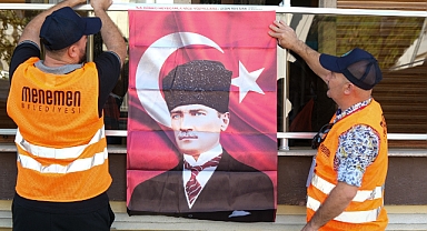 Menemen Belediyesi'nden 100. yıla 100 bin Bayrak