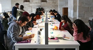 Depremzede üniversite öğrencileri için yeni düzenleme