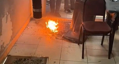 İzmir'de şok görüntü: Polisi gördü, uyuşturucuları sobada ateşe verdiler