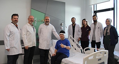 İzmir Şehir Hastanesinde ilk biyonik kulak ameliyatı yapıldı