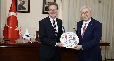 AB Türkiye Delegasyonu Başkanı Büyükelçi Nikolaus Meyer-Landrut, Ege Üniversitesini ziyaret etti
