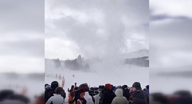 ABD’de kayak merkezinde kar hortumu