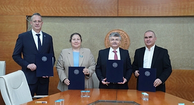 İzmir’in iki köklü kurumu Voleybol’da güçlerini birleştirdi