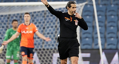 Mete Kalkavan hakemlik kariyerini noktaladı