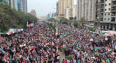 Pakistan’da on binlerce kişiden Filistin’e destek gösterisi