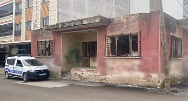 İzmir’de bir genç metruk evde ölü bulundu