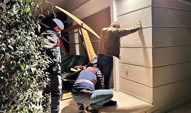 İzmir merkezli 9 ilde terör operasyonu: 21 gözaltı
