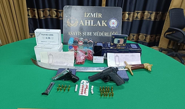 Kumar oynatılan iş yerinden çıkanlar polisi bile şaşırttı