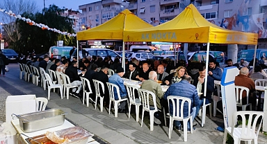 Ak Parti Buca İftarına yüzlerce kişi katıldı