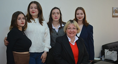 Çocukların yarınları sanatla renklenecek