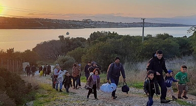 İzmir açıklarında düzensiz göçmen yoğunluğu