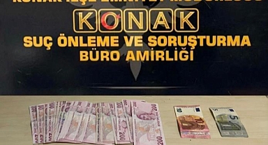 İzmir'de iki ayrı adrese uyuşturucu operasyonu