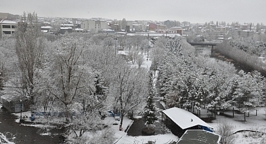 Kars baharda kışı yaşıyor