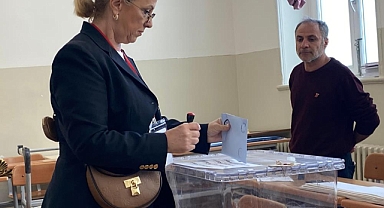 İzmir’de geçersiz oy sayısı 94 bin 435