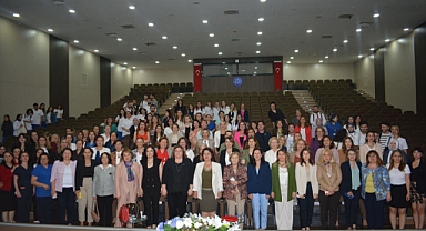 “Dünya Hemşireler Günü” EÜ’de dolu dolu kutlandı 