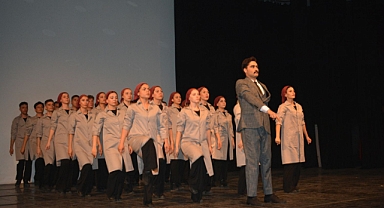  EÜ Konservatuvarı Ekin Dans Topluluğundan “Cumhuriyet Kültürünün 100 Yılı” gösterisi