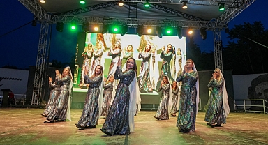 Gaziemir’de halk dansları şöleni