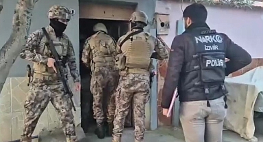 İzmir'de zehir tacirlerine helikopter destekli operasyon: 64 gözaltı