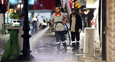 Karşıyaka Çarşısı’nda dip bucak gece temizliği