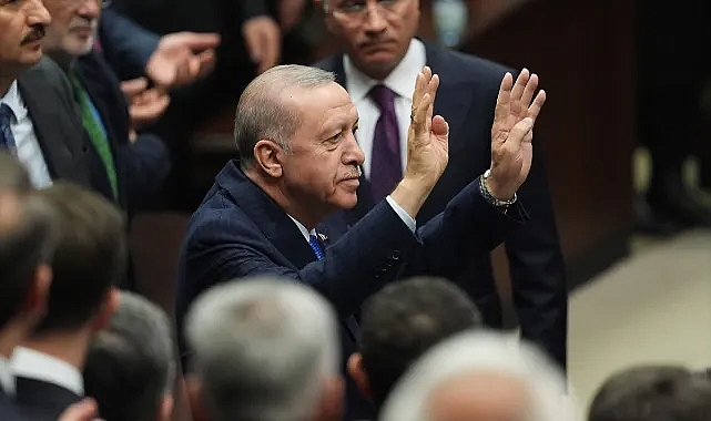 CHP'nin skandallarını sıralayarak eleştirilere cevap verdi